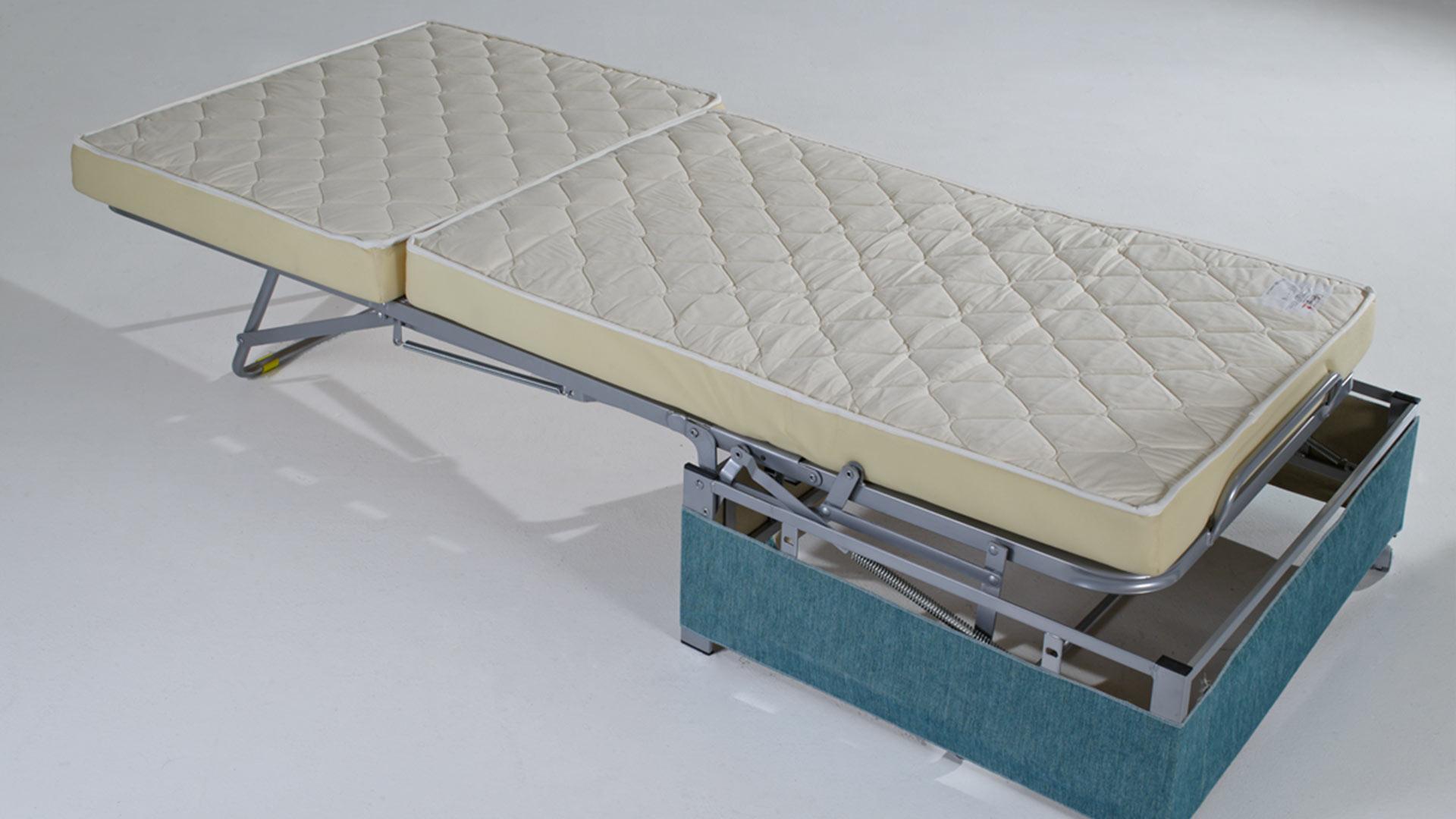 Pouf Trieste da 72x73xH45 cm trasformabile in letto copertura in microfibra  disponibile in 6 colorazioni